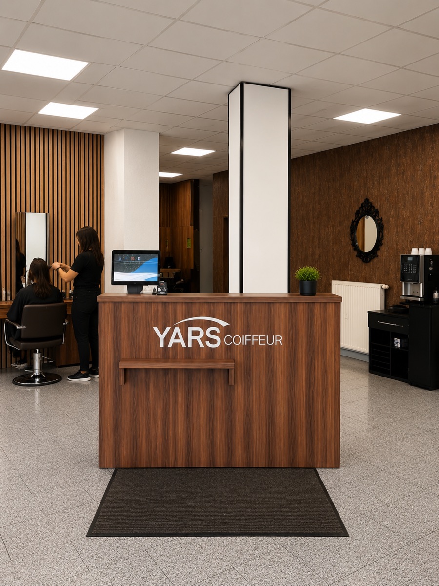 Empfangstheke im Friseursalon Yars-Coiffeur in Mannheim