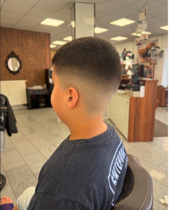Kinderhaarschnitt im Friseursalon Mannheim